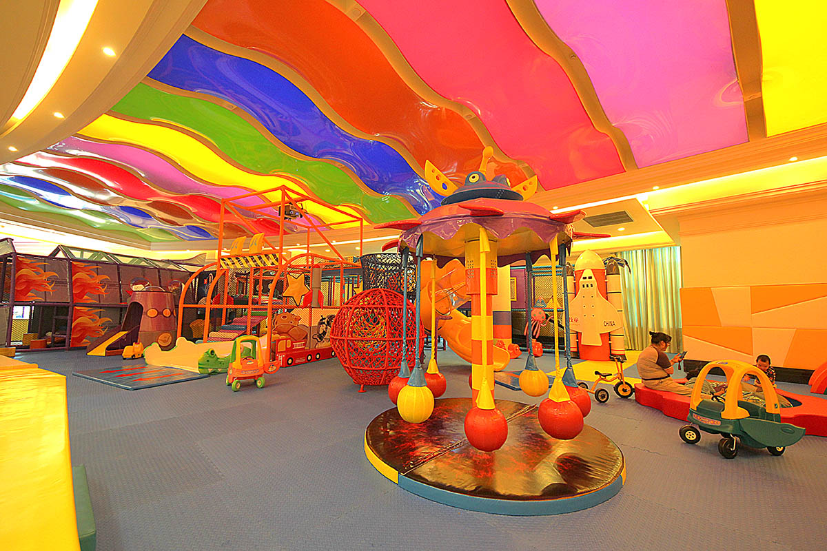 牧童淘气堡室内儿童游乐园